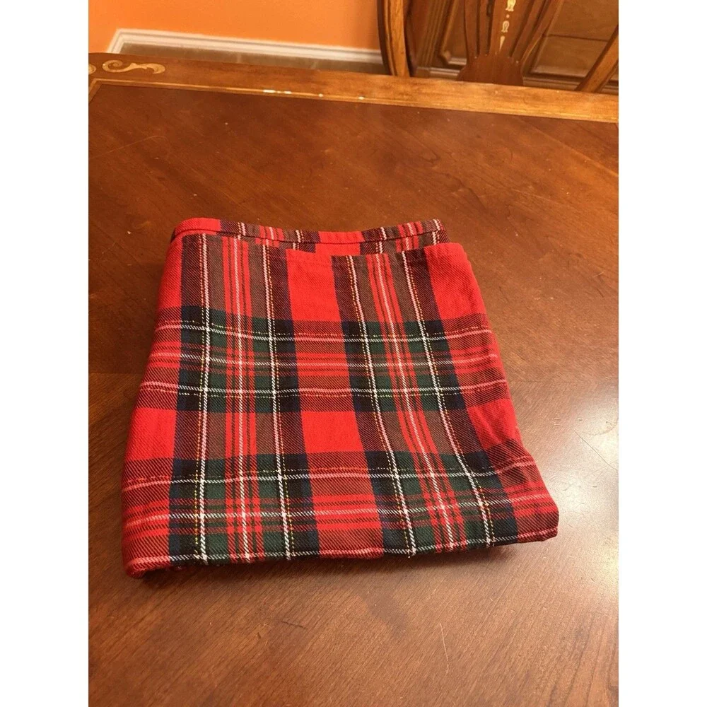 VTG Martha Stewart Everyday Tartan w/gold Christmas Tablecloth 47”x48” Red
